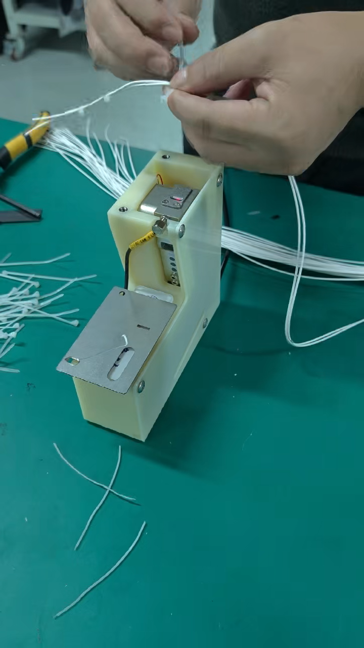 固定ケーブルタイ自動緊張切断機（誘導トリガー）JW-SLQ