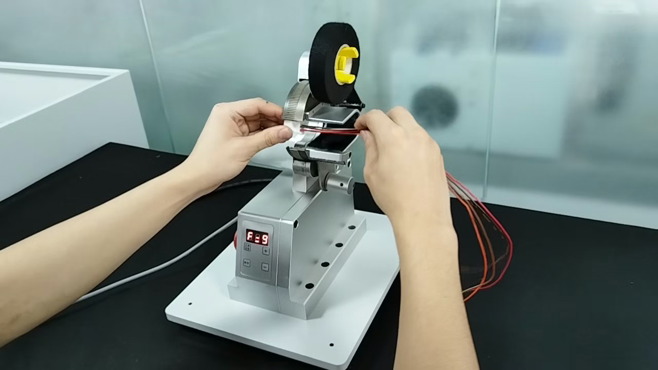 単線用ミニ粘着テープ巻き機 JW-25W - 精密な単線ラッピングを実現