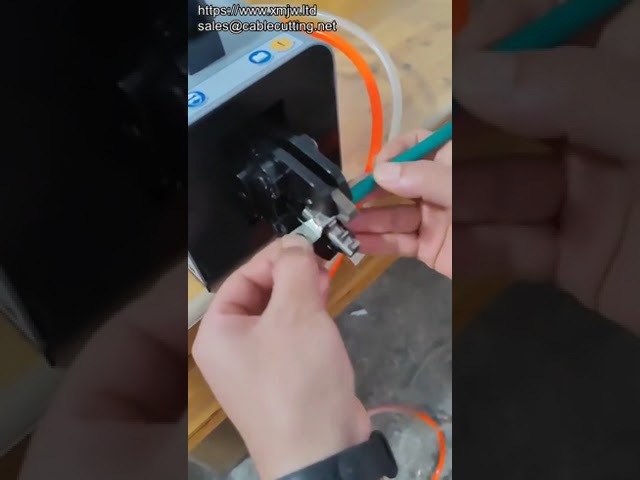 小型端子用空気圧式圧着機 – 高速・高信頼性の圧着加工