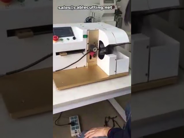 ケーブル用テーピングマシン | 絶縁テープ巻き機・電気テープ巻き機【高効率】
