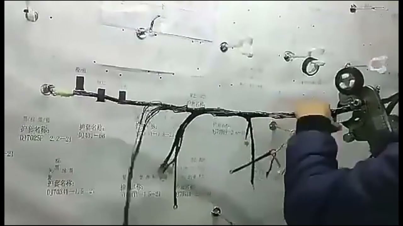 ポータブル手持ち式ワイヤーハーネステーピングマシン | 携帯結束機