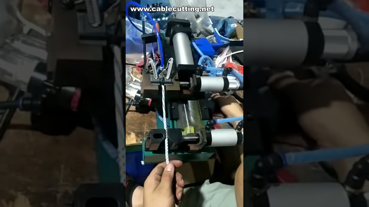 高速・自動ゴム剥離機 | 電線加工・ケーブルリサイクル効率化