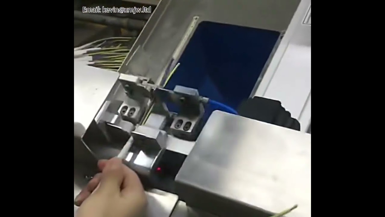 多芯ケーブルシース自動剥離機｜長尺・短尺両対応 電線長さ皮むき機