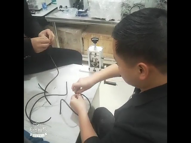手動剥線機（マニュアルワイヤーストリッパー）精密電線加工