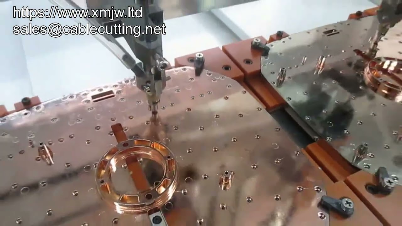 エアブロー式自動ネジ締めロボット | 高速・高精度な電動ネジ締め機