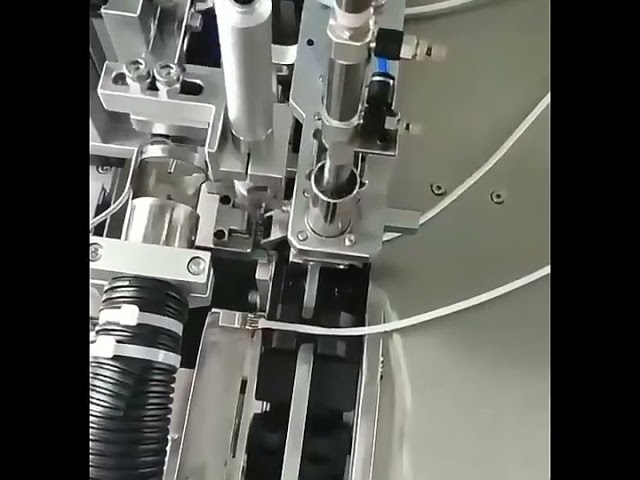 USBケーブル用ワイヤーハーネス自動製造機 | はんだ付け・溶接一貫ライン
