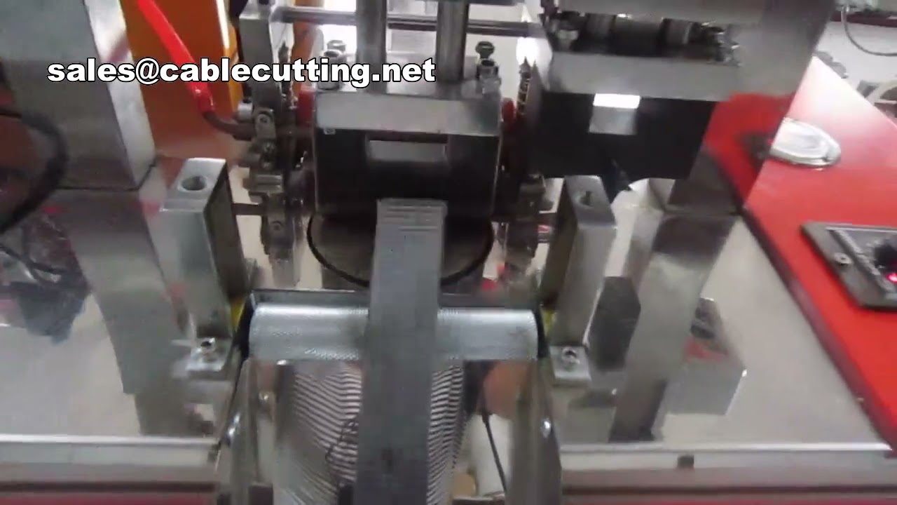 超音波穴あけ・テープ切断を1台で実現！高精度ワイヤーハーネス加工機