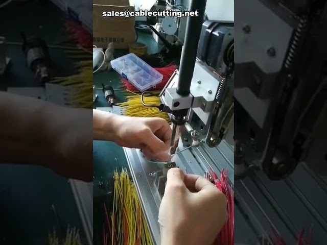 半自動マイクロスイッチはんだ付け機｜ワイヤーコネクタ接続用はんだ付け装置
