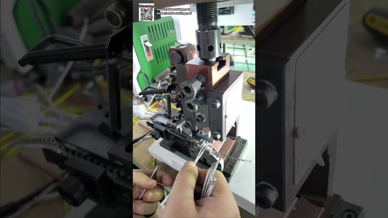 ダブルヘッド端子圧着機 — リボンケーブルとフラットワイヤ