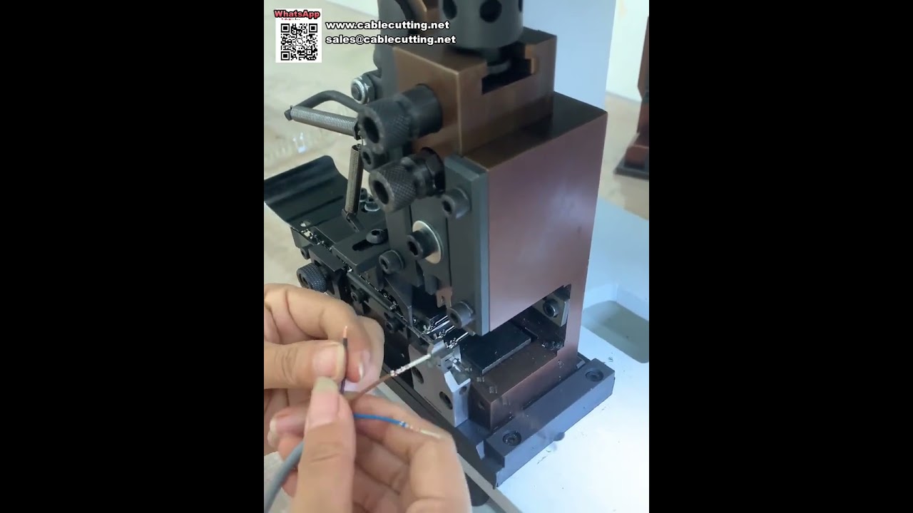 半自動端子圧着機 精密圧着で配線効率を2倍に